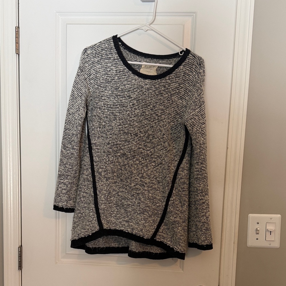 LOFT Monochrome Knit Pullover